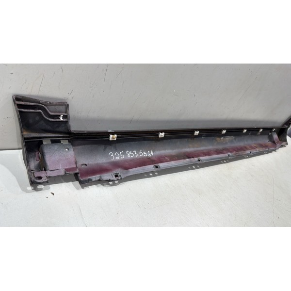 Moldura Acabamento Direito Spoiler Vw Santana 93 A 98 Vermelho