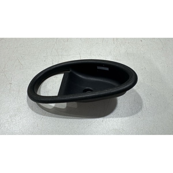 Moldura Maçaneta Interna Lado Direito Palio 1996 Á 2007 Dianteira/traseira Moldura Maçaneta Interna Lado Direito Palio 1996 Á 2007 Dianteira/traseira