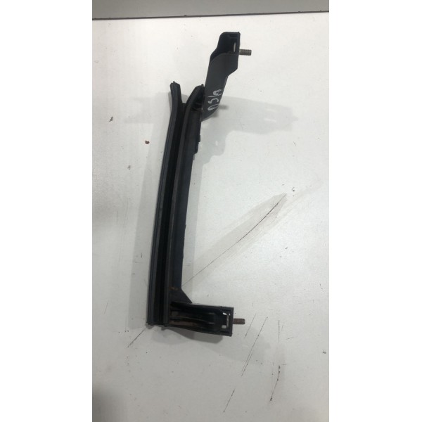 Guia Trilho Vidro Porta Dianteiro Direito Argo Cronos 2017 Preto Guia Trilho Vidro Porta Dianteiro Direito Argo Cronos 2017 Preto