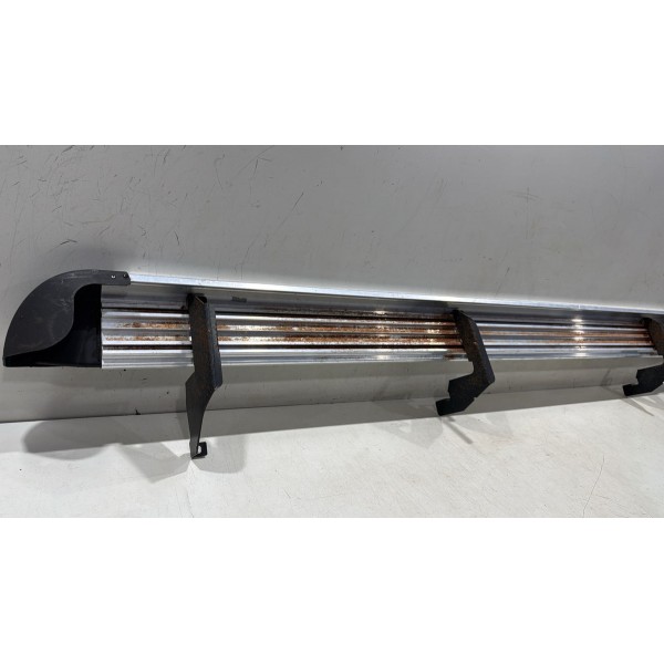 Estribo Esquerdo Ranger 2013/2021  (bepo) Usado Cinza Estribo Esquerdo Ranger 2013/2021  (bepo) Usado Cinza