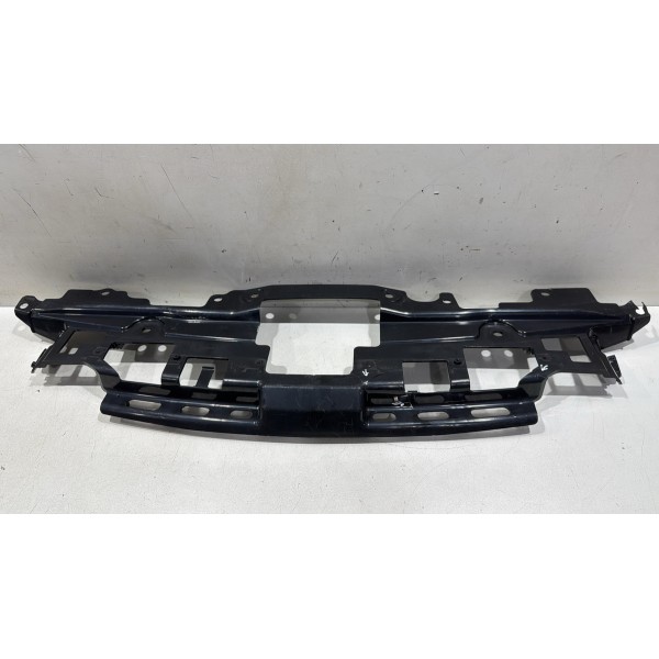 Suporte Superior Da Grade Radiador Chevrolet Sonic Detalhe