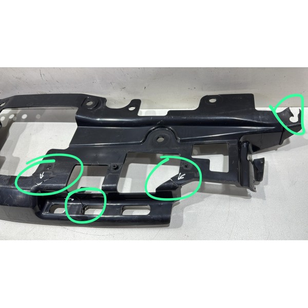 Suporte Superior Da Grade Radiador Chevrolet Sonic Detalhe