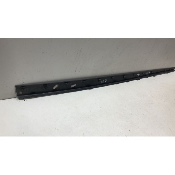 Acabamento Spoiler Esquerdo Renault Oroch Duster 2016 / 2020