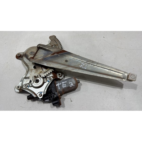 Máquina Vidro Traseira Esquerda Hilux 2005/2015