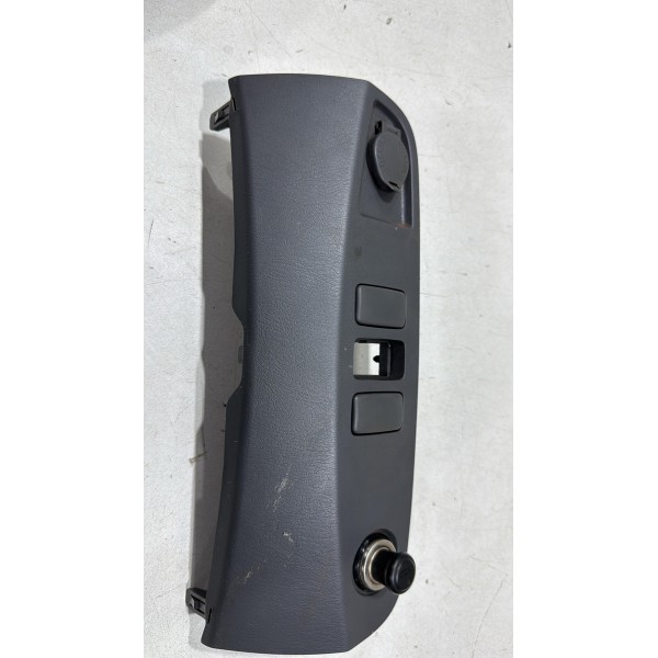 Acabamento Inferior Tomada 12v Hilux Srv 2002/2015