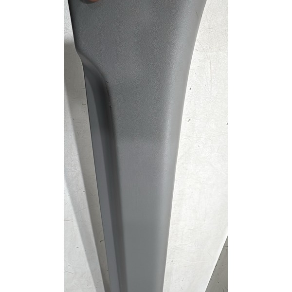 Moldura Acabamento Central Superior Traseiro Hillux 05 A 15