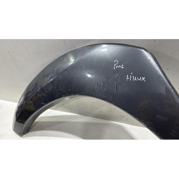 Moldura Paralama Dianteiro Esquerdo Hilux 2012 A 2015