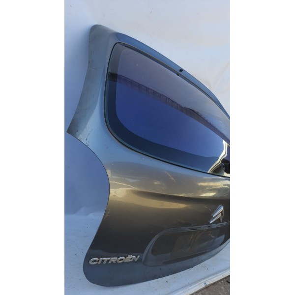 Tampa Traseira Citroen Xsara Picasso 2001/2012 (avariada)