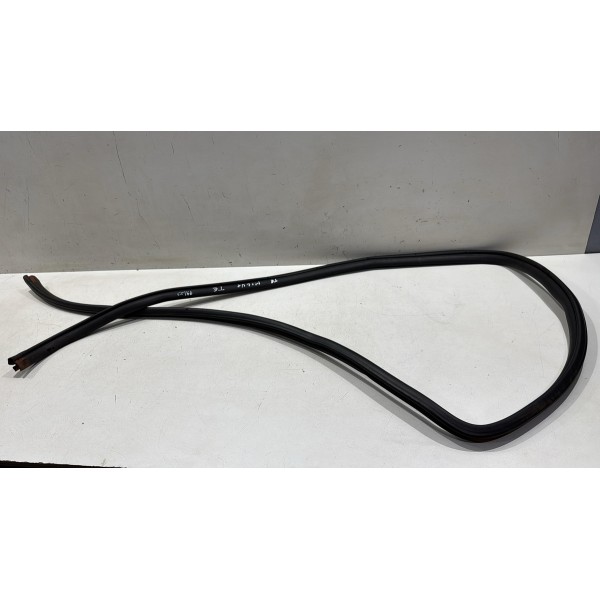 Canaleta Vidro Porta Traseira Direita Hilux Sw4 2005 A 2015
