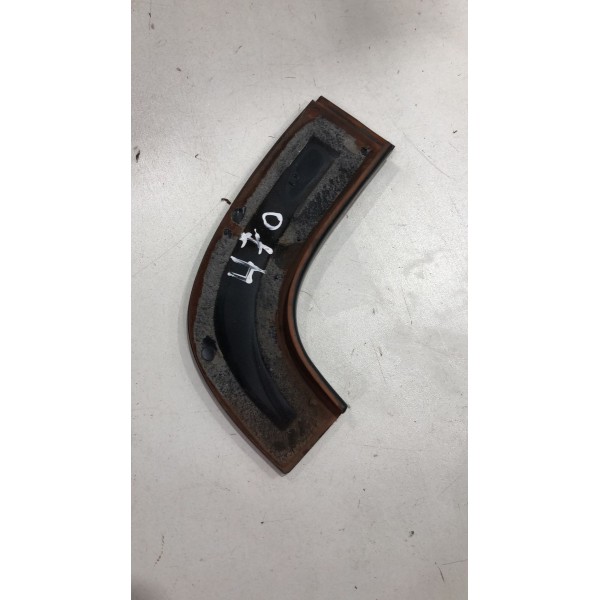 Acabamento Direito Caçamba Traseira Hilux 2012 Á 2015 Acabamento Direito Caçamba Traseira Hilux 2012 Á 2015