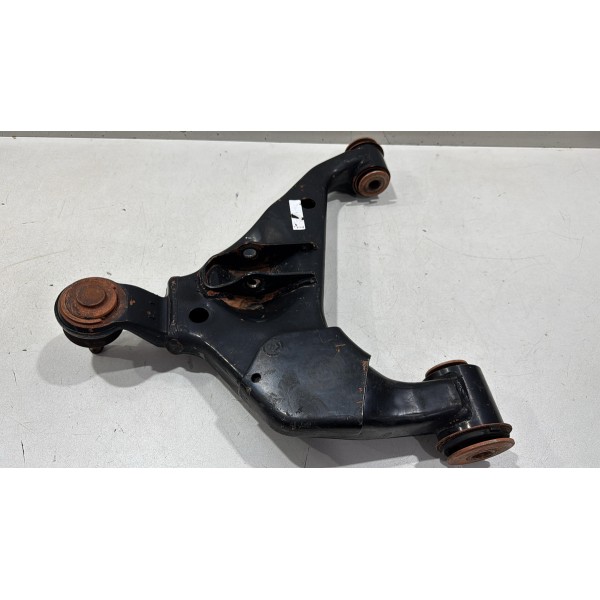 Bandeja Esquerda Inferior Hilux Sw4 2005 Até 2015 (ver Fotos