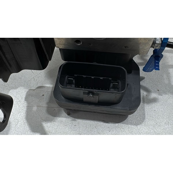 Módulo De Freio Abs 445100k080 Toyota Hilux 016 017 018