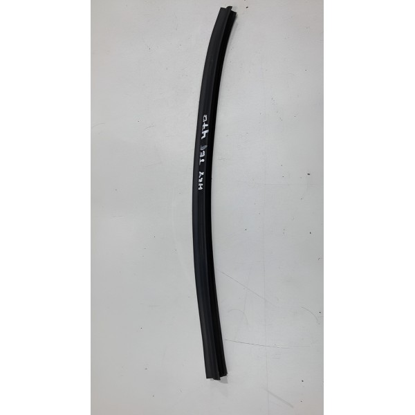 Borracha Inferior Porta Traseira Esquerda Honda Hrv 2017/21