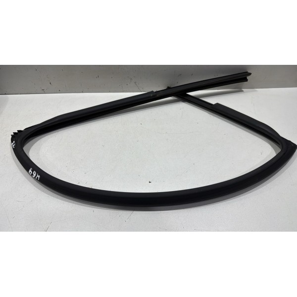 Borracha Canaleta Vidro Traseira Esquerda Honda Hrv 2015/21 Borracha Canaleta Vidro Traseira Esquerda Honda Hrv 2015/21