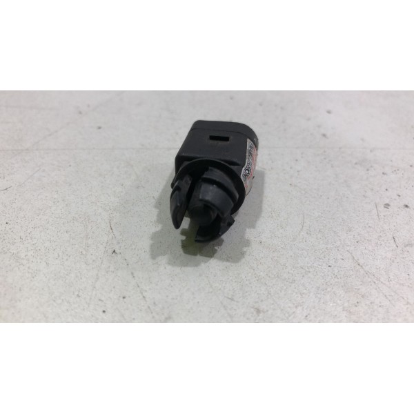 Sensor Temperatura Externa Audi A3 A4 Q5 Vw Passat 8z0820535