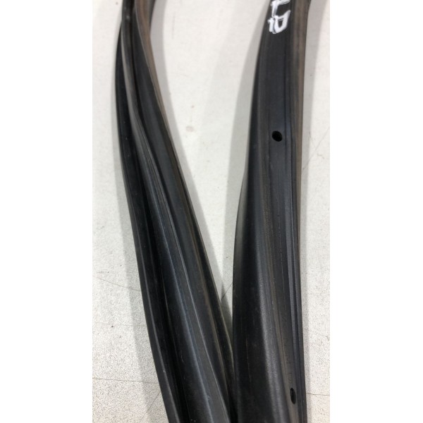 Borracha Pingadeira Direita Honda Hr-v 2016 Á 2021 Original Borracha Pingadeira Direita Honda Hr-v 2016 Á 2021 Original