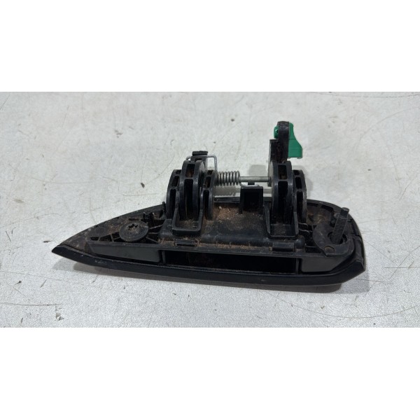 Maçaneta Externa Traseira Direita Renault Kwid 2016 A 2023 Maçaneta Externa Traseira Direita Renault Kwid 2016 A 2023