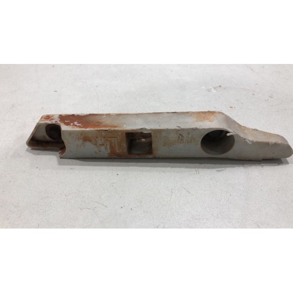 Guia Parachoque Dianteiro Esquerdo Ford Focus 2011 2012 2013