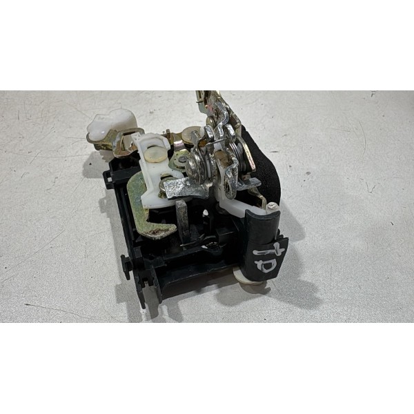 Fechadura Dianteira Direita Fiat Palio  2002
