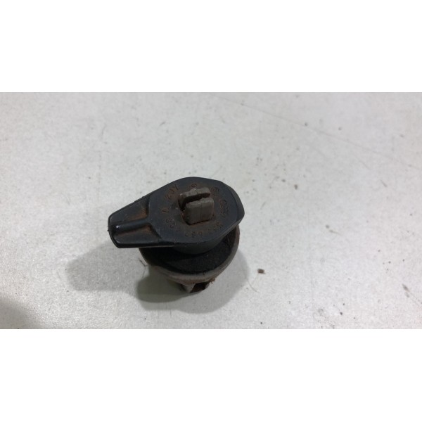 Trava Rotativa Lateral Porta Saveiro Vw 5x7867468 Compare
