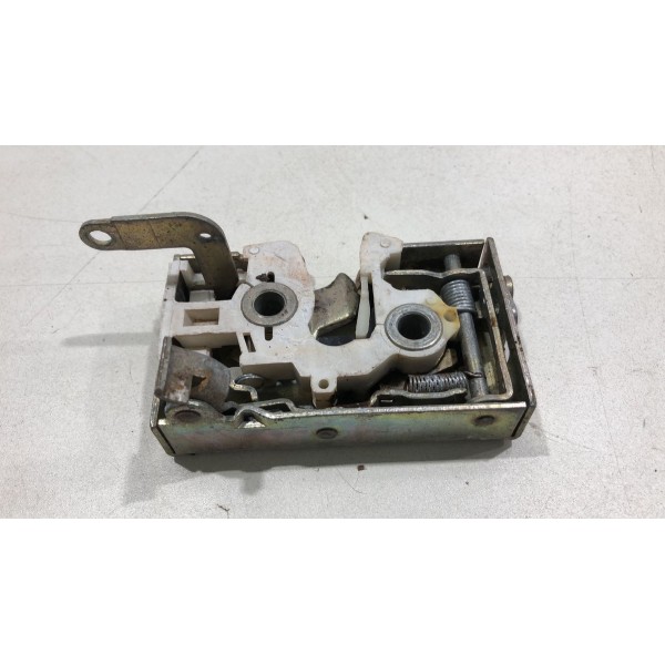 Fechadura Porta Direita Vw Santana 95/96 229 17338