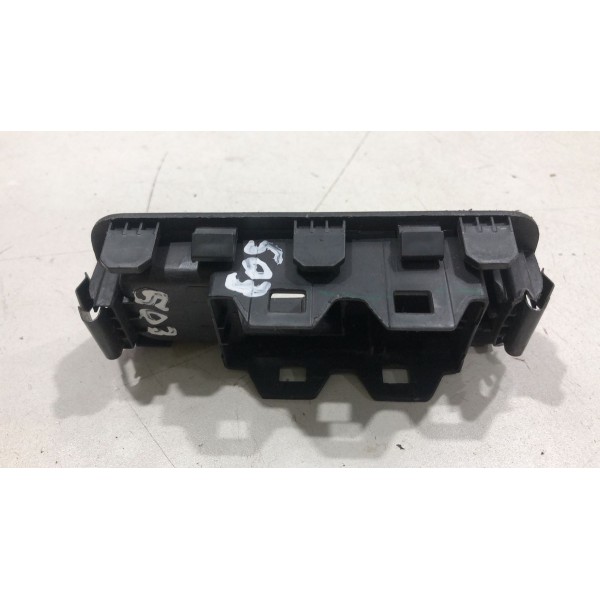 Moldura Botão Vidro Traseiro Esquerdo Onix  94773047