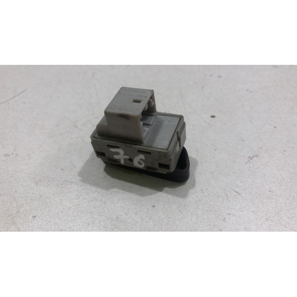 Botão Vidro Traseiro Direito Fox Polo 2001 2012 Up Gol G4 Botão Vidro Traseiro Direito Fox Polo 2001 2012 Up Gol G4