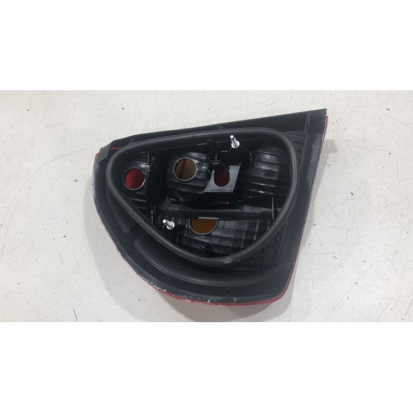 Lanterna Traseira Direita Clio Sedan 2000 Á 2004 Tricolor Lanterna Traseira Direita Clio Sedan 2000 Á 2004 Tricolor