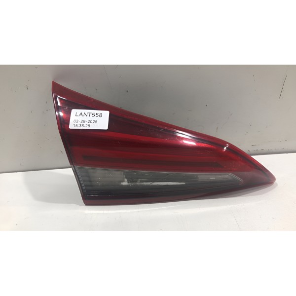 Lanterna Tampa Traseira Esquerda Toyota Yaris Hatch 2022 23