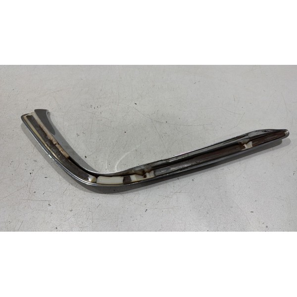 Aplique Cromado Moldura Farol Milha Hilux 2016 2017 Direito