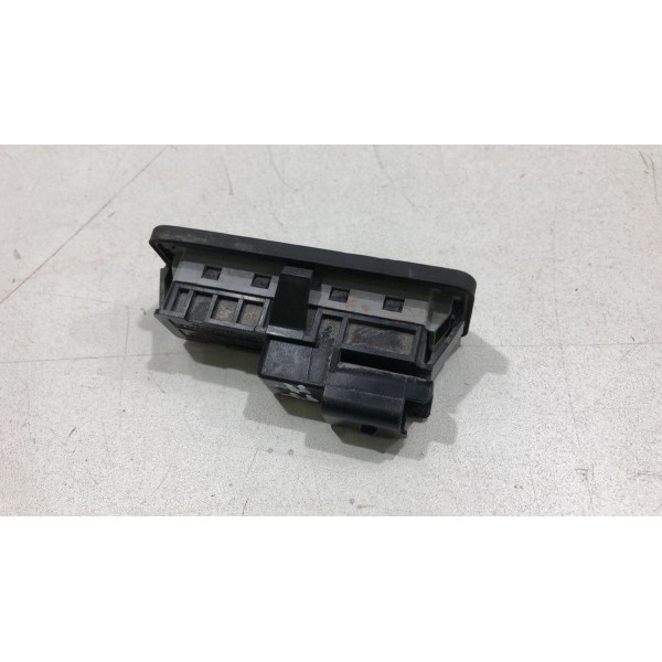 Botão Abertura Porta Malas Peugeot 2008 A 2016 95835t02