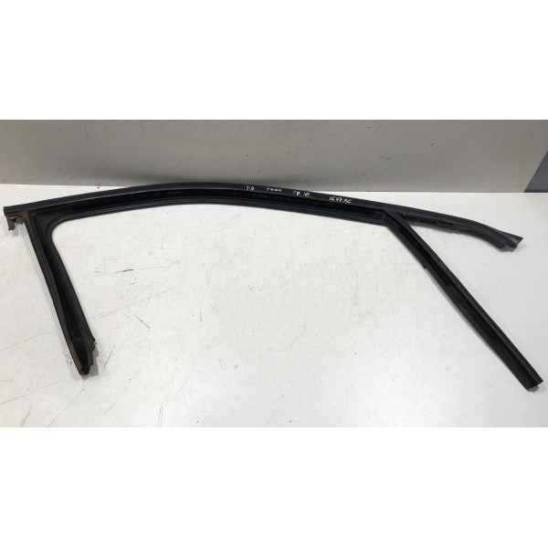 Borracha Canaleta Vidro Dianteira Direita Fiat Toro 2019