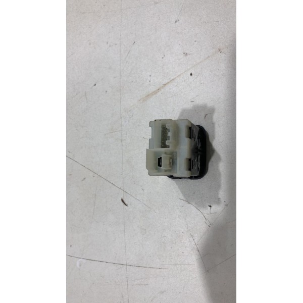 Entrada Usb Chevrolet Tracker 2020 2021 13519246