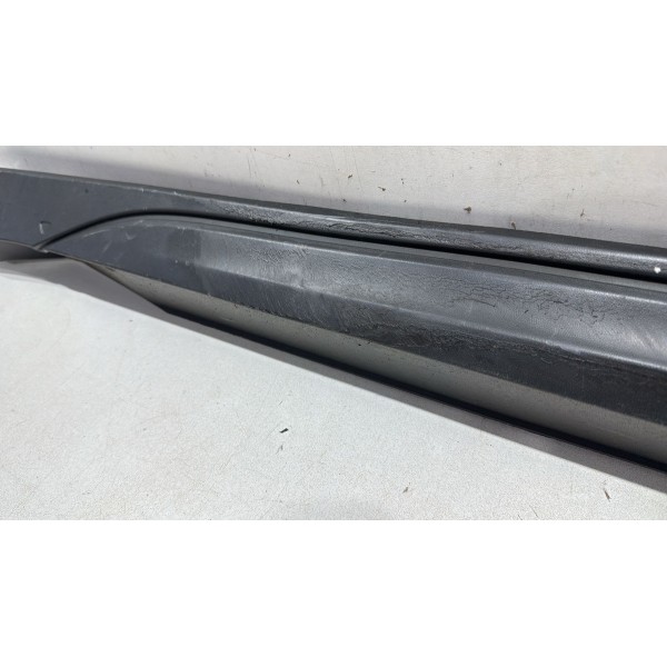Spoiler Lateral Esquerdo Vw Nivus Highline 2022 2023 (usado)