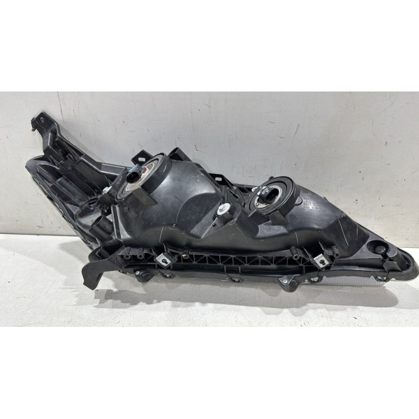 Farol Honda City Cromado 2015 A 2018 Lado Esquerdo Detalhe Farol Honda City Cromado 2015 A 2018 Lado Esquerdo Detalhe