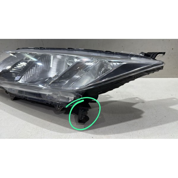 Farol Honda City Cromado 2015 A 2018 Lado Esquerdo Detalhe Farol Honda City Cromado 2015 A 2018 Lado Esquerdo Detalhe