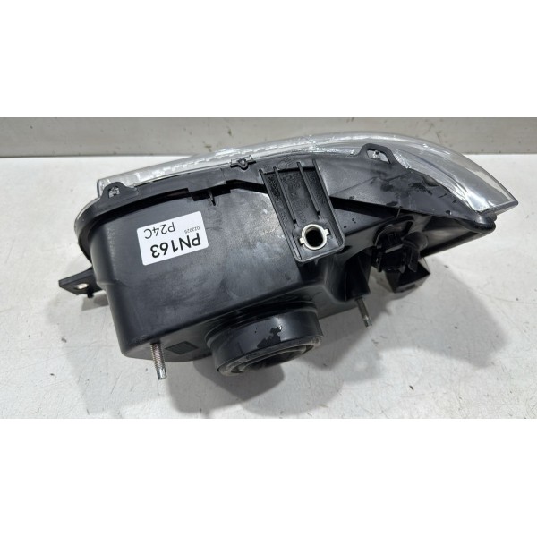 Farol Direito Uno Fiorino 2004 2005 2006 2007 2008 2009 2010 Farol Direito Uno Fiorino 2004 2005 2006 2007 2008 2009 2010