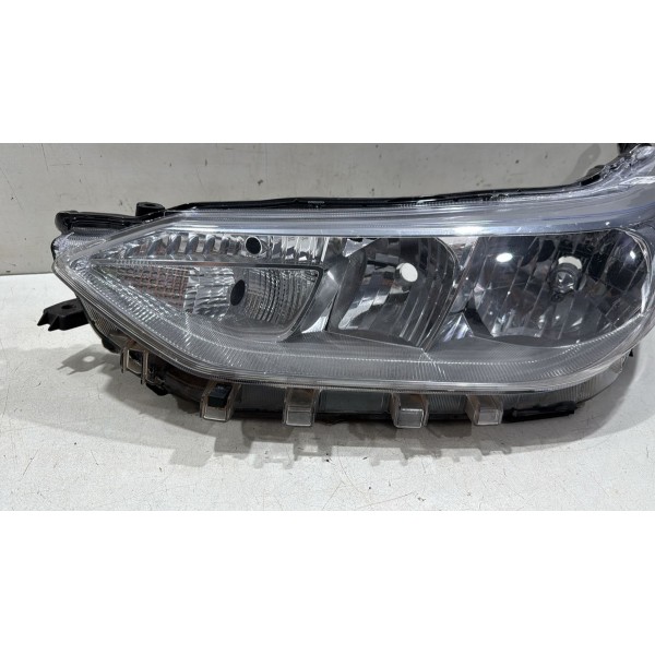 Farol Toyota Yaris 2018 2019 2020 2021 2022 2023 Esquerdo Farol Toyota Yaris 2018 2019 2020 2021 2022 2023 Esquerdo