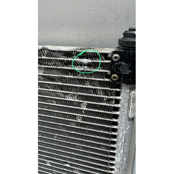Condensador Ar Condicionado Nissan Sentra 2.0 08/13 879375f Condensador Ar Condicionado Nissan Sentra 2.0 08/13 879375f