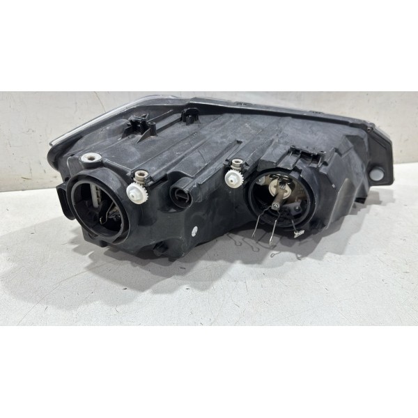 Farol Esquerdo Polo Virtus 2018 Á 2022 Friso Preto Detalhe Farol Esquerdo Polo Virtus 2018 Á 2022 Friso Preto Detalhe