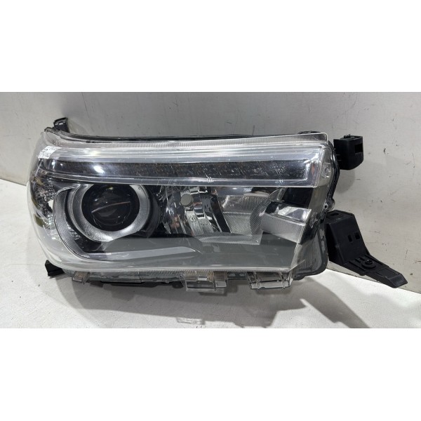 Farol Hilux Srv Led Xenon Direito 2016 2017 2018 2019 . Farol Hilux Srv Led Xenon Direito 2016 2017 2018 2019 .