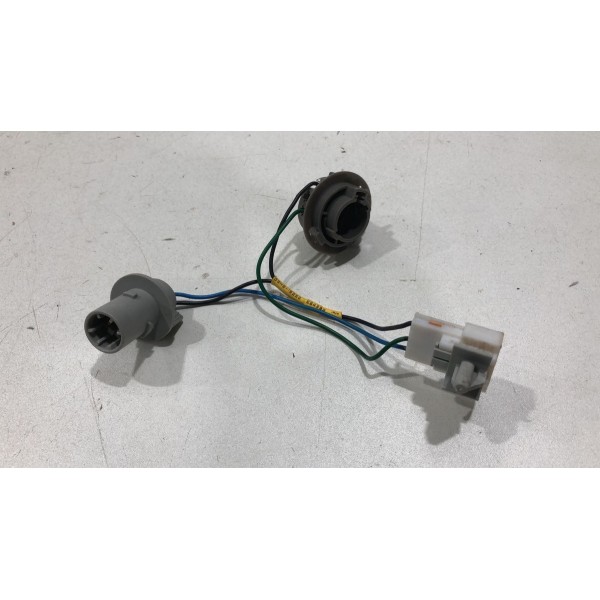 Soquete Lanterna Tampa Traseira Esquerda Hyundai Hb20x 2015 Soquete Lanterna Tampa Traseira Esquerda Hyundai Hb20x 2015