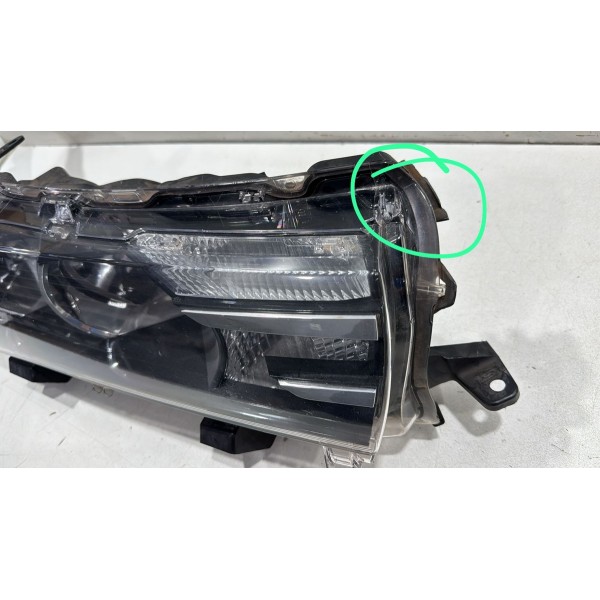 Farol Direito Toyota Corolla 2015 2016 2017 Detalhe Farol Direito Toyota Corolla 2015 2016 2017 Detalhe