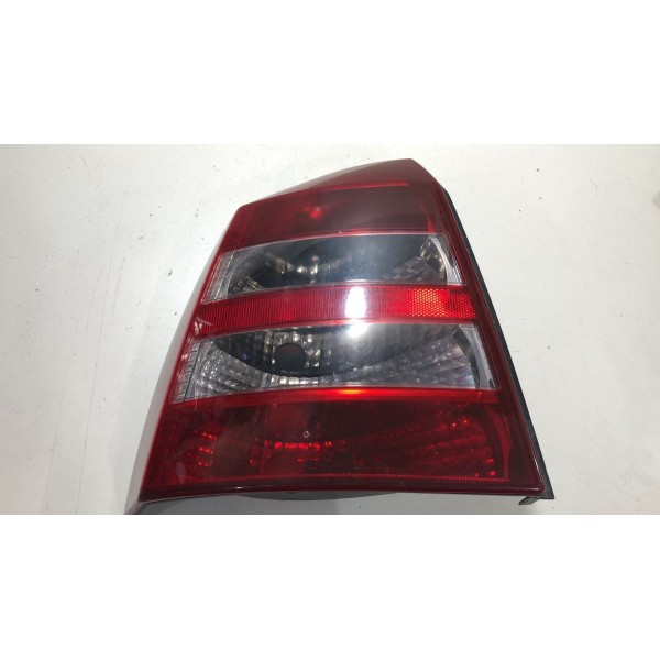 Lanterna Esquerda Astra Hatch 2003 A 2011 Arteb