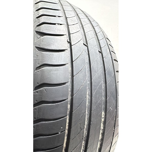 Pneu Usado Michelin Primacy 4 215/55 R17 94v Pneu Usado Michelin Primacy 4 215/55 R17 94v