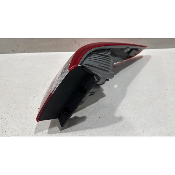 Lanterna Traseira Esquerda Hyundai Hb20 2013 2015 Usado Lanterna Traseira Esquerda Hyundai Hb20 2013 2015 Usado