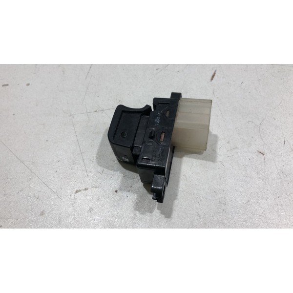 Botão Vidro Elétrico Dianteiro Direito Nissan Versa 15 2020
