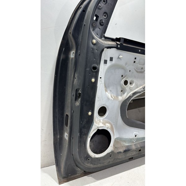 Porta Dianteira Direita Amarok 2010 A 2020 Detalhes .