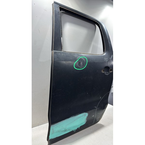 Porta Traseira Esquerda Volkswagen Amarok 2010 2020 Detalhe