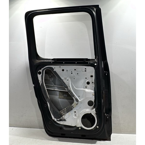 Porta Traseira Esquerda Volkswagen Amarok 2010 2020 Detalhe